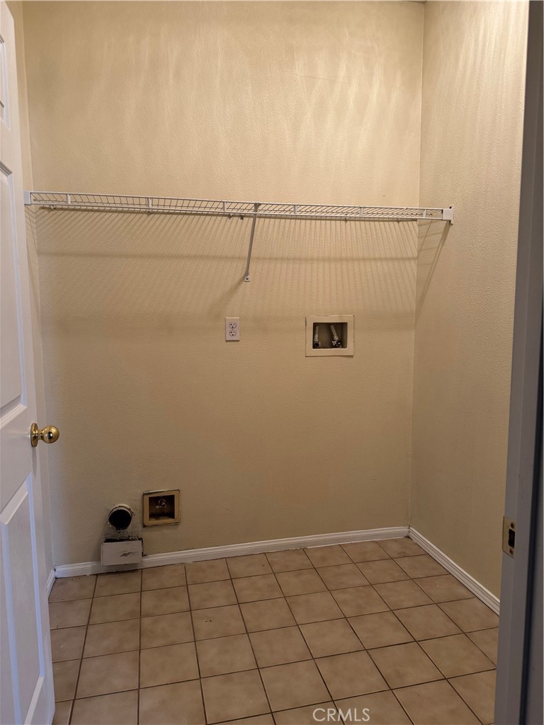 https://media.crmls.org/medias/78359c04-1dc3-43b8-9248-644c408d5e3c.jpg?preset=X-Large