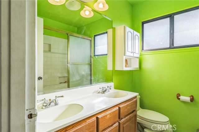 Detail Gallery Image 7 of 11 For 16631 Lahey St, Los Angeles,  CA 91344 - 4 Beds | 1/1 Baths