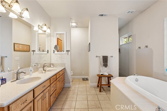 Detail Gallery Image 16 of 51 For 2 Whitehall Pl, Chico,  CA 95928 - 3 Beds | 2 Baths