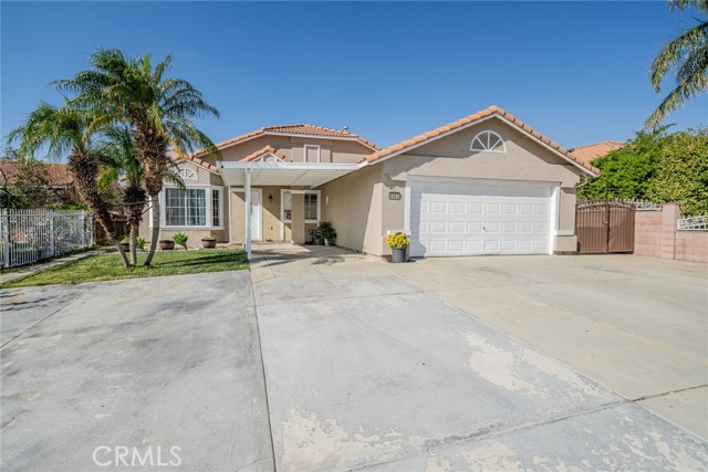 8982 Carob Dr, Fontana, CA 92335