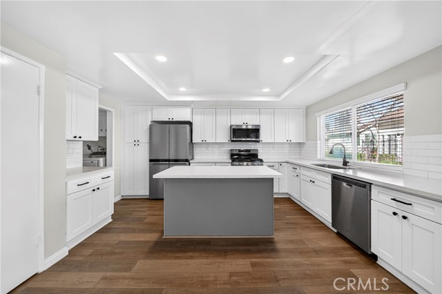 Image 18 of 60 For 11370 Nashawena Court