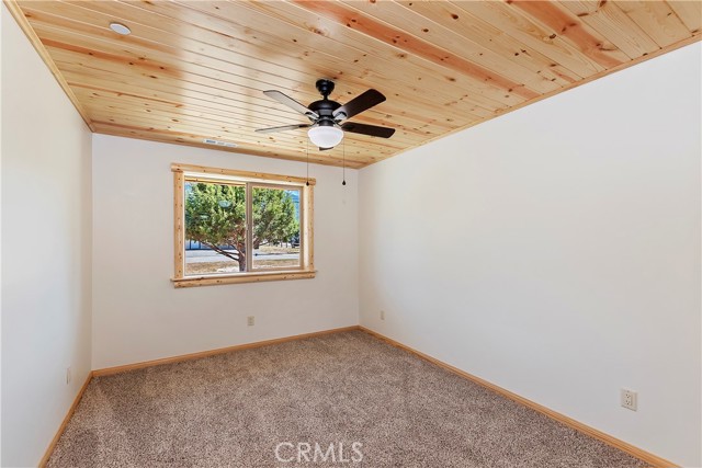 Detail Gallery Image 24 of 32 For 878 Fir Ln, Big Bear City,  CA 92314 - 3 Beds | 2 Baths