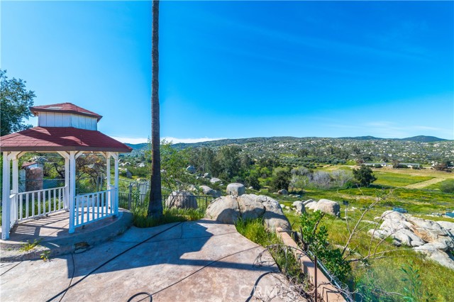 32375 Sage Road, Hemet CA: https://media.crmls.org/medias/78383bc5-ab3a-44d5-afd7-ef39fe03bbd1.jpg