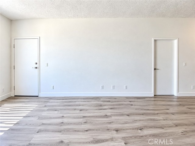 11657 Oxnard Street, 132 photo 9