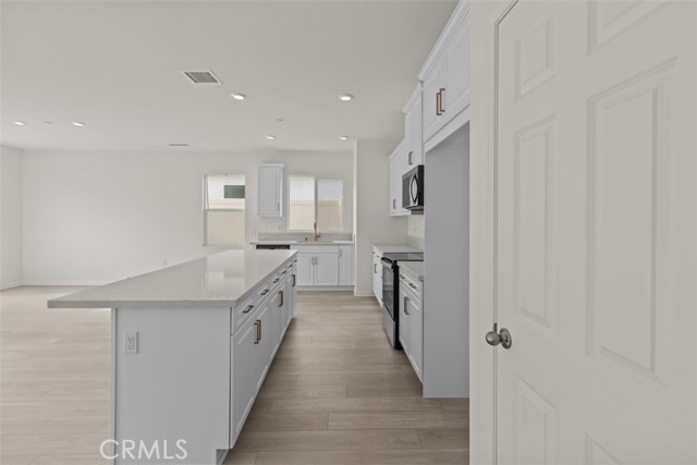 27341 Dunite Drive, Perris CA: https://media.crmls.org/medias/78387bb6-648d-4676-ac68-fca895cfe4f5.jpg