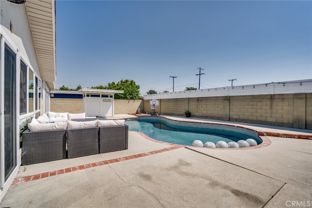 7838be23 F716 45f7 B996 E7afad67f4a5