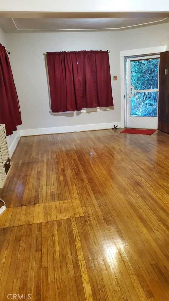 463 W 12th