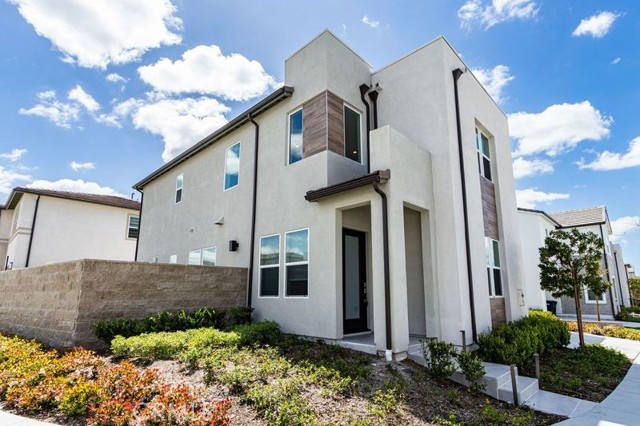 260 Holliston, Lake Forest CA: https://media.crmls.org/medias/78392da2-0336-449d-8a8a-704122bfe29d.jpg