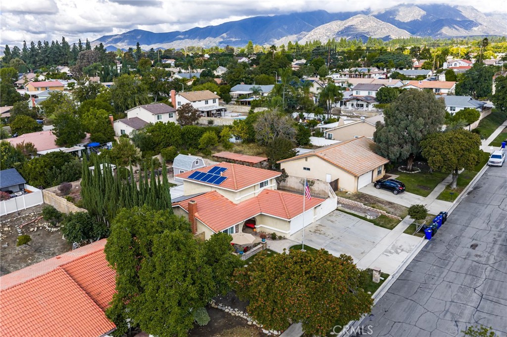 https://media.crmls.org/medias/78398238-efb3-417c-8de6-9808d086b39a.jpg?preset=X-Large