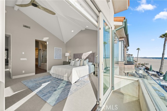 Detail Gallery Image 8 of 47 For 6610 W Oceanfront, Newport Beach,  CA 92663 - 3 Beds | 3/1 Baths