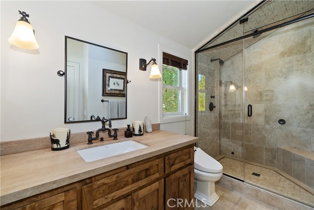 Detail Gallery Image 39 of 59 For 319 Mittry Ln, Lake Arrowhead,  CA 92352 - 2 Beds | 2/1 Baths