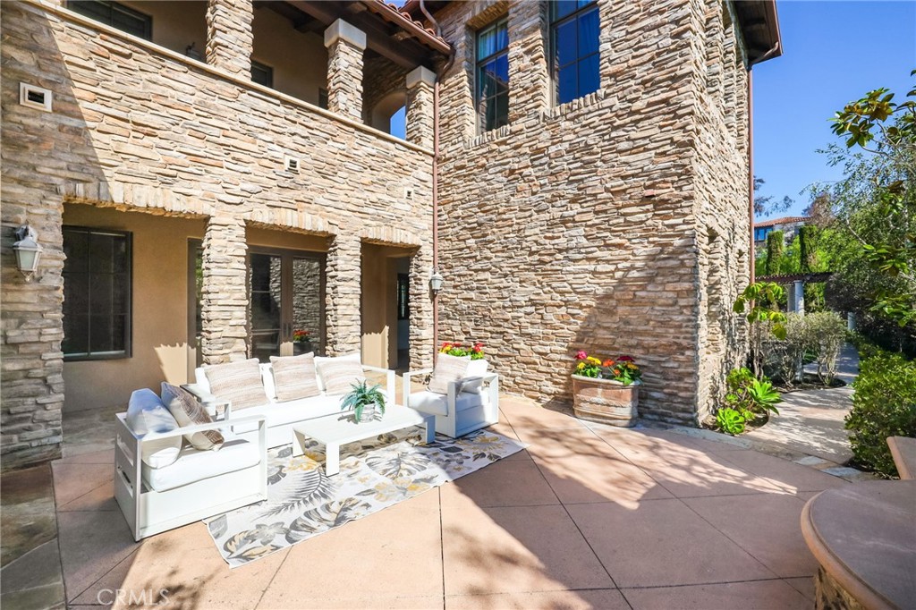 MLS #OC25219998 image #24