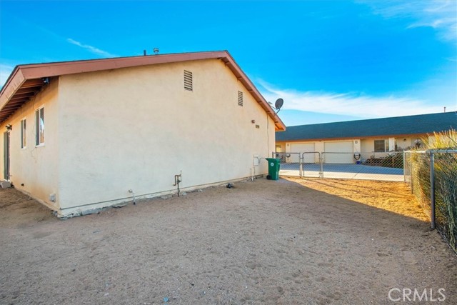 60803 Division Street, Joshua Tree CA: https://media.crmls.org/medias/783c11ba-5349-4a88-847e-0d94e0d3a403.jpg