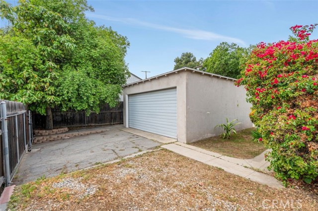 9933 Norwich Avenue, Mission Hills (San Fernando) CA: https://media.crmls.org/medias/783ca5f7-521a-4545-aa34-fdb1ef4f904a.jpg