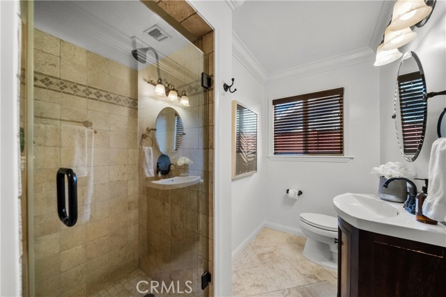 Detail Gallery Image 18 of 38 For 7819 Encino, Northridge,  CA 91325 - 3 Beds | 2 Baths