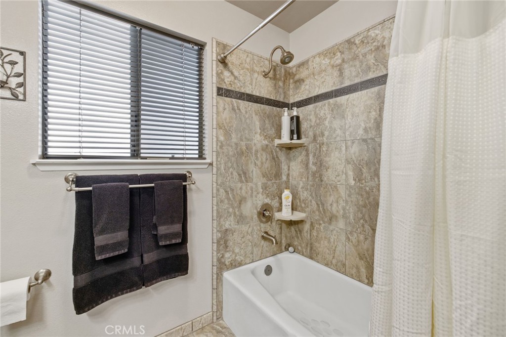 https://media.crmls.org/medias/783e3dc9-31d3-45a3-baff-bf6ba4981b7a.jpg?preset=X-Large