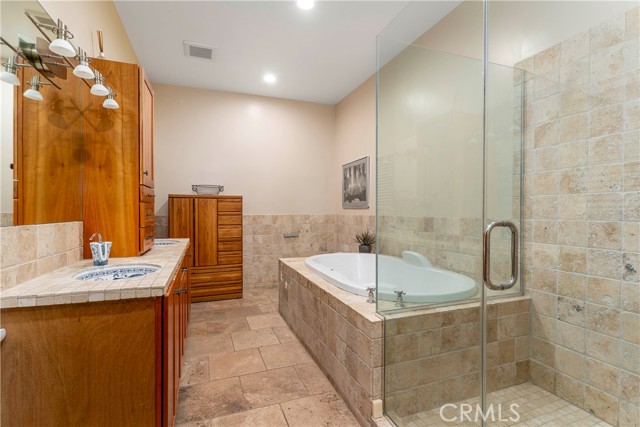 Detail Gallery Image 32 of 37 For 5653 Shirley Ave, Tarzana,  CA 91356 - 3 Beds | 2 Baths