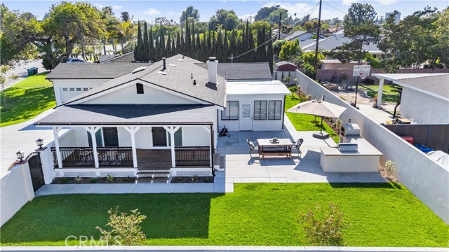 18011 Theodora Drive, Tustin CA: https://media.crmls.org/medias/784050be-bfc5-459e-b003-f0abe0d041ba.jpg