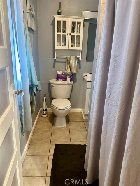 Detail Gallery Image 6 of 12 For 1434 40th, Oakland,  CA 94601 - 3 Beds | 2/1 Baths