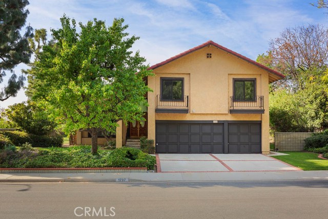 1737 Via Palomares, San Dimas, CA 91773