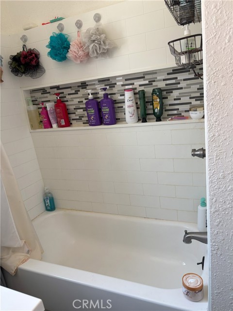 9525 Dearborn Avenue, South Gate, California 90280, 2 Bedrooms Bedrooms, ,1 BathroomBathrooms,Residential,For Sale,9525 Dearborn Avenue,CRDW25161097