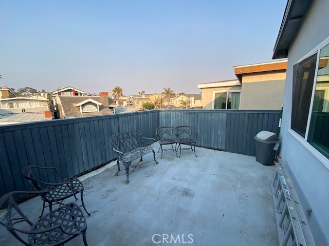 4704 Seashore Drive, Newport Beach CA: https://media.crmls.org/medias/7841682b-3f65-4d59-b915-1142c13f7eed.jpg