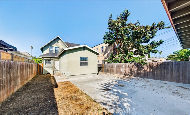 Detail Gallery Image 33 of 36 For 2256 W 28th St, Los Angeles,  CA 90018 - 4 Beds | 2 Baths