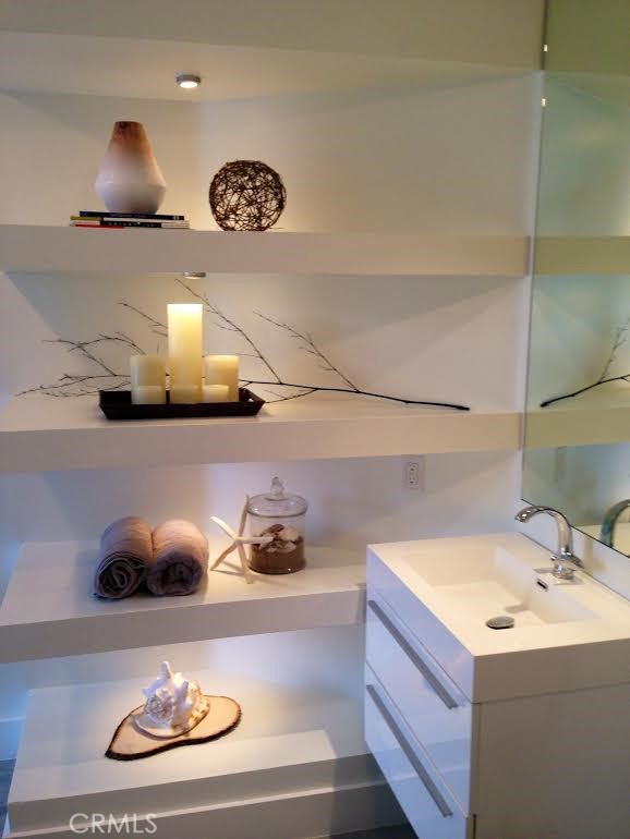 8811 Burton Way # 209, Los Angeles, California 90048, 1 Bedroom Bedrooms, ,1 BathroomBathrooms,Residential Lease,For Rent,8811 Burton Way # 209,CRSR24158270