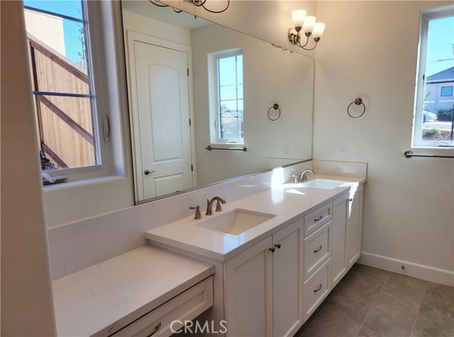 Detail Gallery Image 11 of 21 For 707 Manor Ln, Paso Robles,  CA 93446 - 4 Beds | 3 Baths