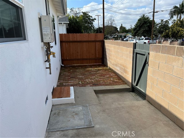 376 N Lime Street, Orange CA: https://media.crmls.org/medias/78463e3b-8a17-4b89-a9e4-0b2710c1ed0c.jpg