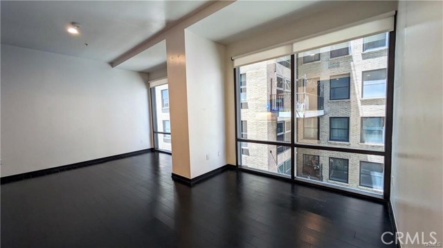 Detail Gallery Image 3 of 15 For 655 S Hope St #806,  Los Angeles,  CA 90017 - 1 Beds | 1 Baths