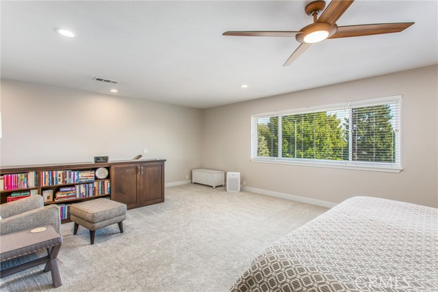 13046 Oak Crest Drive, Yucaipa CA: https://media.crmls.org/medias/7846ca98-9c51-404c-90d5-6e9061f4d06f.jpg