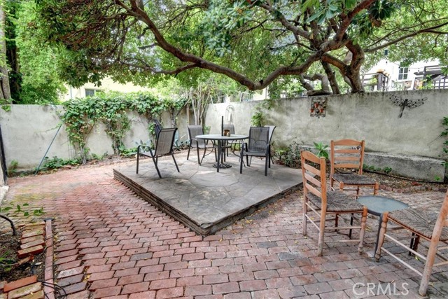 4221 Hazel Kirk Drive, Los Angeles CA: https://media.crmls.org/medias/78472a5d-b757-4301-952a-2e5af153b1ef.jpg