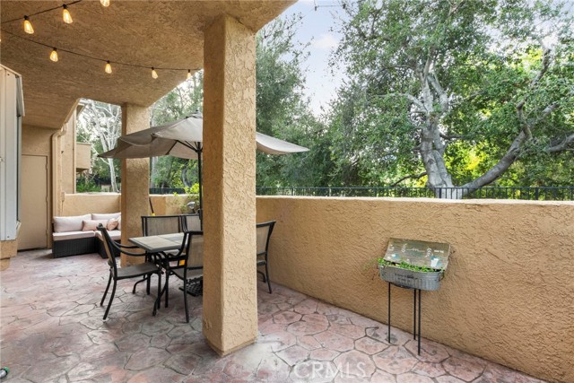 Detail Gallery Image 12 of 32 For 24013 Arroyo Park #42,  Valencia,  CA 91355 - 2 Beds | 2 Baths