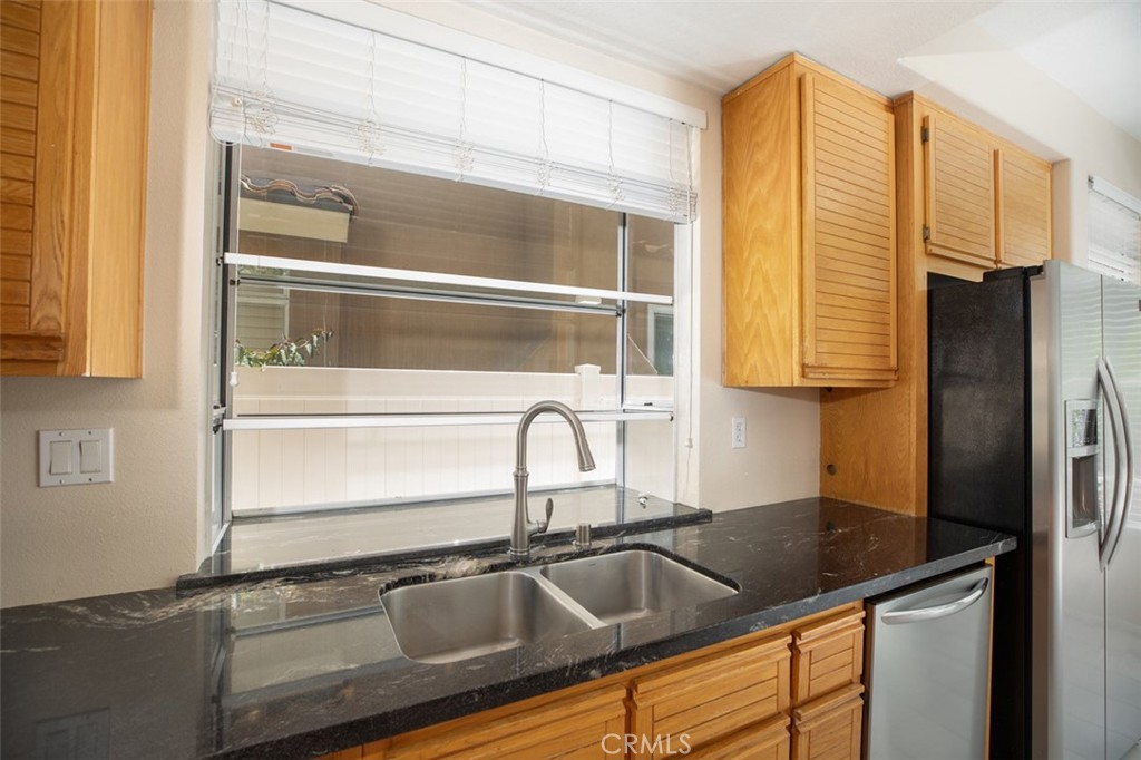 7847e7eb E141 4366 976e 9b5ce8b99378