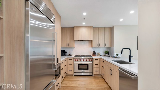 Image 8 of 49 For 3141 Michelson Drive 1202