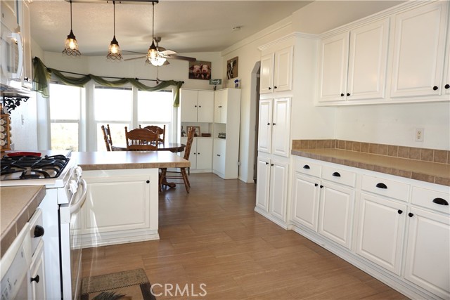 Detail Gallery Image 12 of 42 For 35156 Hobbiton Rd, Hemet,  CA 92544 - 3 Beds | 2 Baths