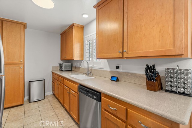 Detail Gallery Image 10 of 40 For 1321 Beryl St #101,  Redondo Beach,  CA 90277 - 3 Beds | 2/1 Baths