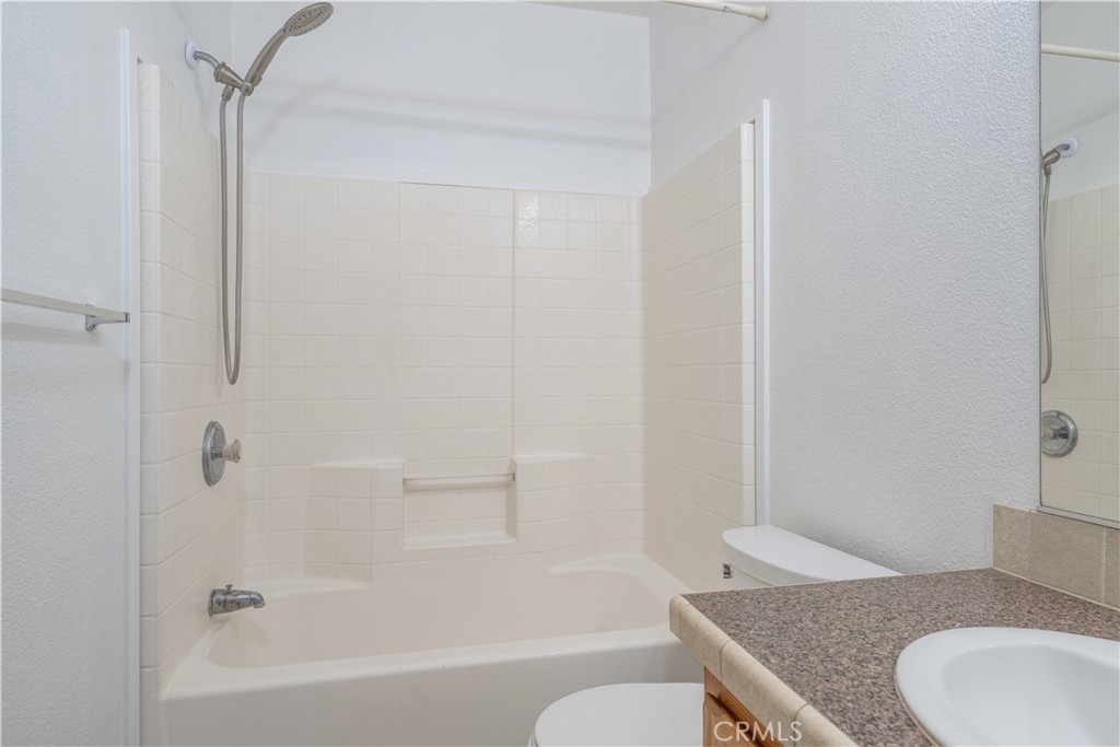 MLS #OC25219351 image #24