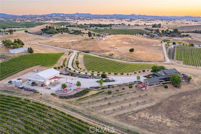 Detail Gallery Image 50 of 58 For 950 Indian Dune Rd, Paso Robles,  CA 93451 - 5 Beds | 4 Baths