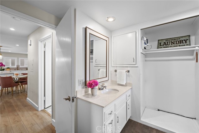 Detail Gallery Image 13 of 21 For 2279 via Mariposa, Laguna Woods,  CA 92637 - 2 Beds | 2 Baths