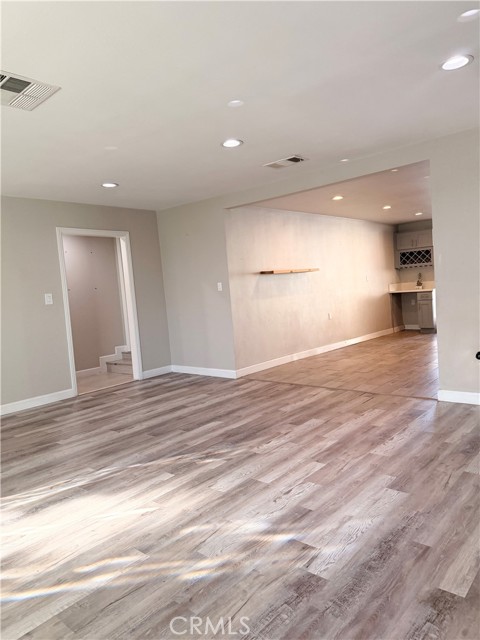 Detail Gallery Image 8 of 33 For 18631 Warren, Tustin,  CA 92780 - 2 Beds | 2 Baths