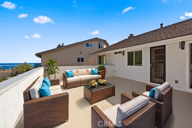 Detail Gallery Image 2 of 57 For 34311 Amber Lantern St, Dana Point,  CA 92629 - 4 Beds | 2/1 Baths