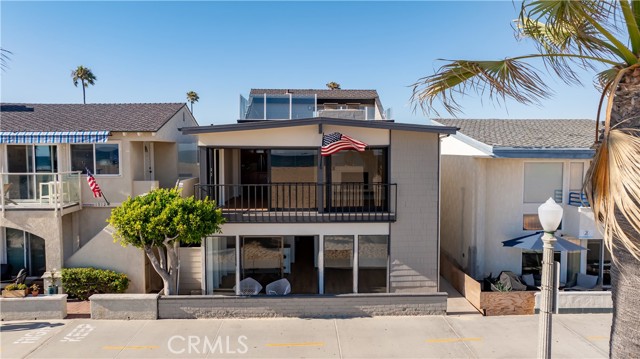 1510 W Oceanfront, Newport Beach CA: https://media.crmls.org/medias/784c5305-f4f4-4db1-97b6-174d134fe0b5.jpg