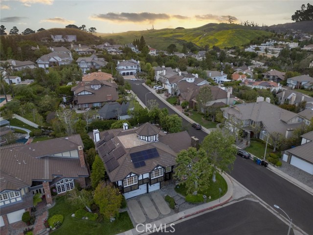6037 Little Oak Lane, Woodland Hills CA: https://media.crmls.org/medias/784cbeef-797f-4761-aeb9-1ba667b51176.jpg