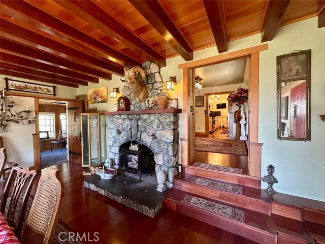 39722 Valley Of The Falls Drive, Forest Falls CA: https://media.crmls.org/medias/784ce401-73ef-45f0-8a1b-3068f8b94a71.jpg