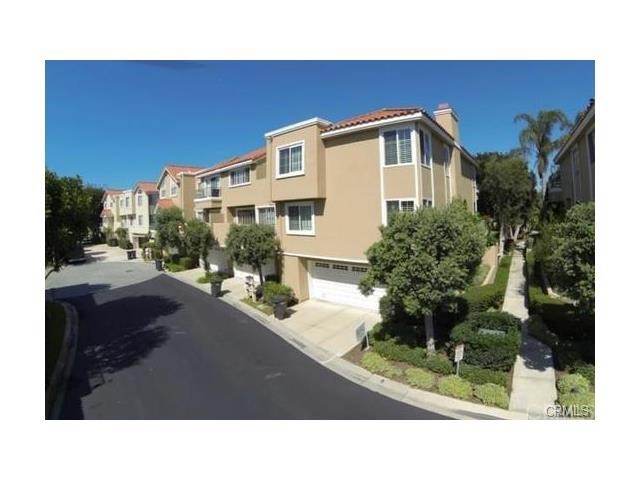 19305 Brooktrail Ln, Huntington Beach, CA 92648