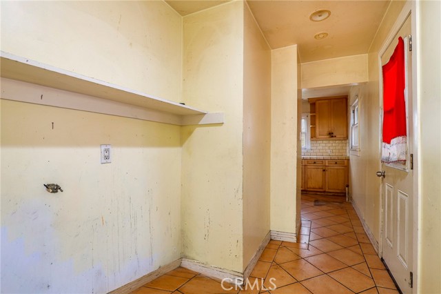 Detail Gallery Image 15 of 26 For 727 W 84th St, Los Angeles,  CA 90044 - 4 Beds | 2 Baths