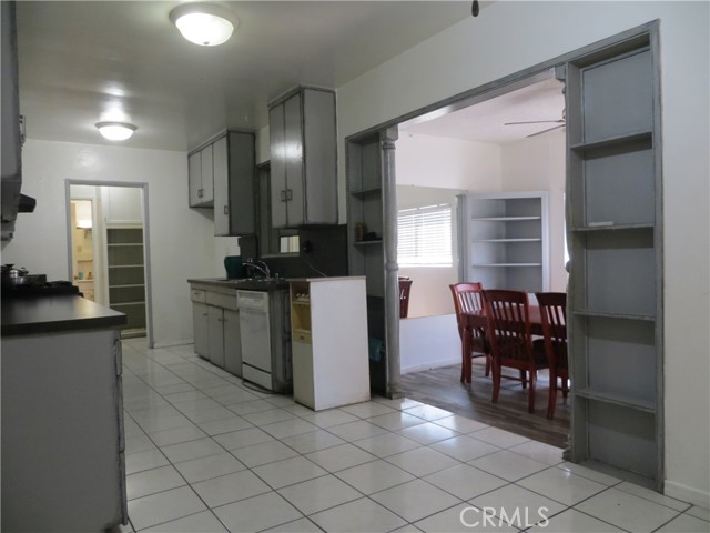 Detail Gallery Image 18 of 35 For 9525 Stanwin Ave, Arleta,  CA 91331 - 3 Beds | 2 Baths