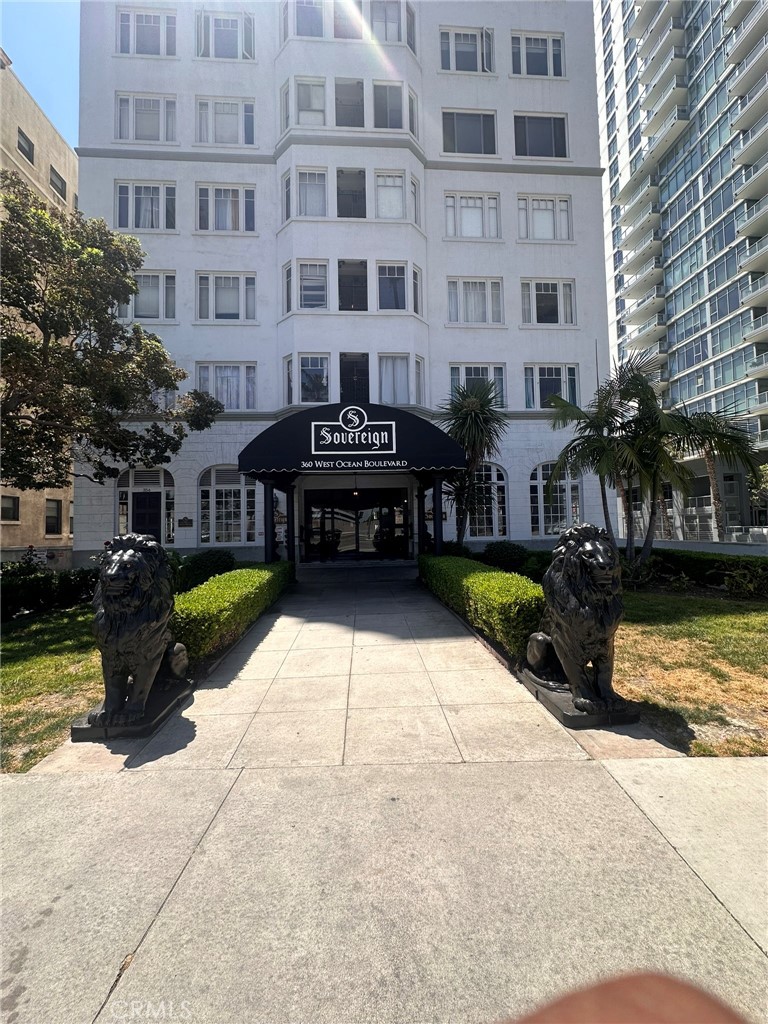 360 W Ocean Boulevard #701